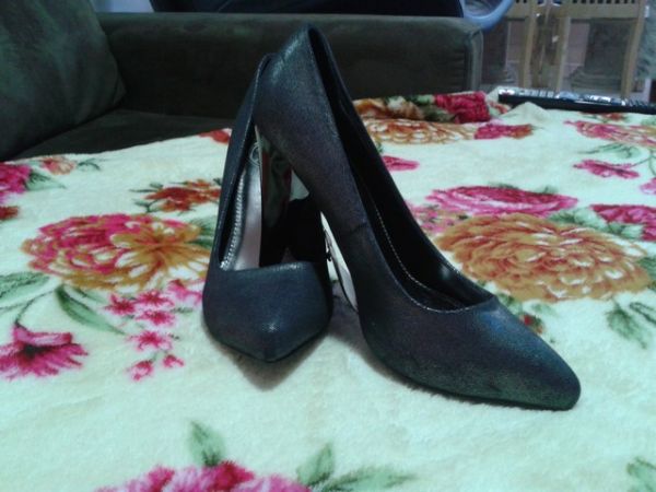 Scrpan Zara com brilho Tam: 34